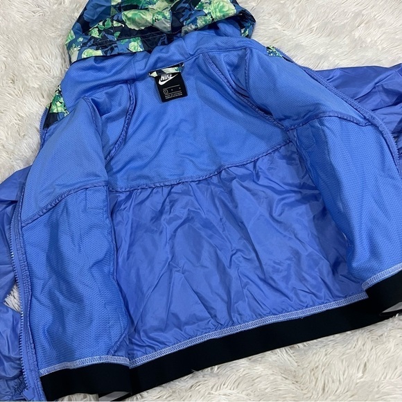 Nike Sportswear Windrunner Big Kids Girls’ Printed Jacket Royal Pulse Large - Picture 10 of 15